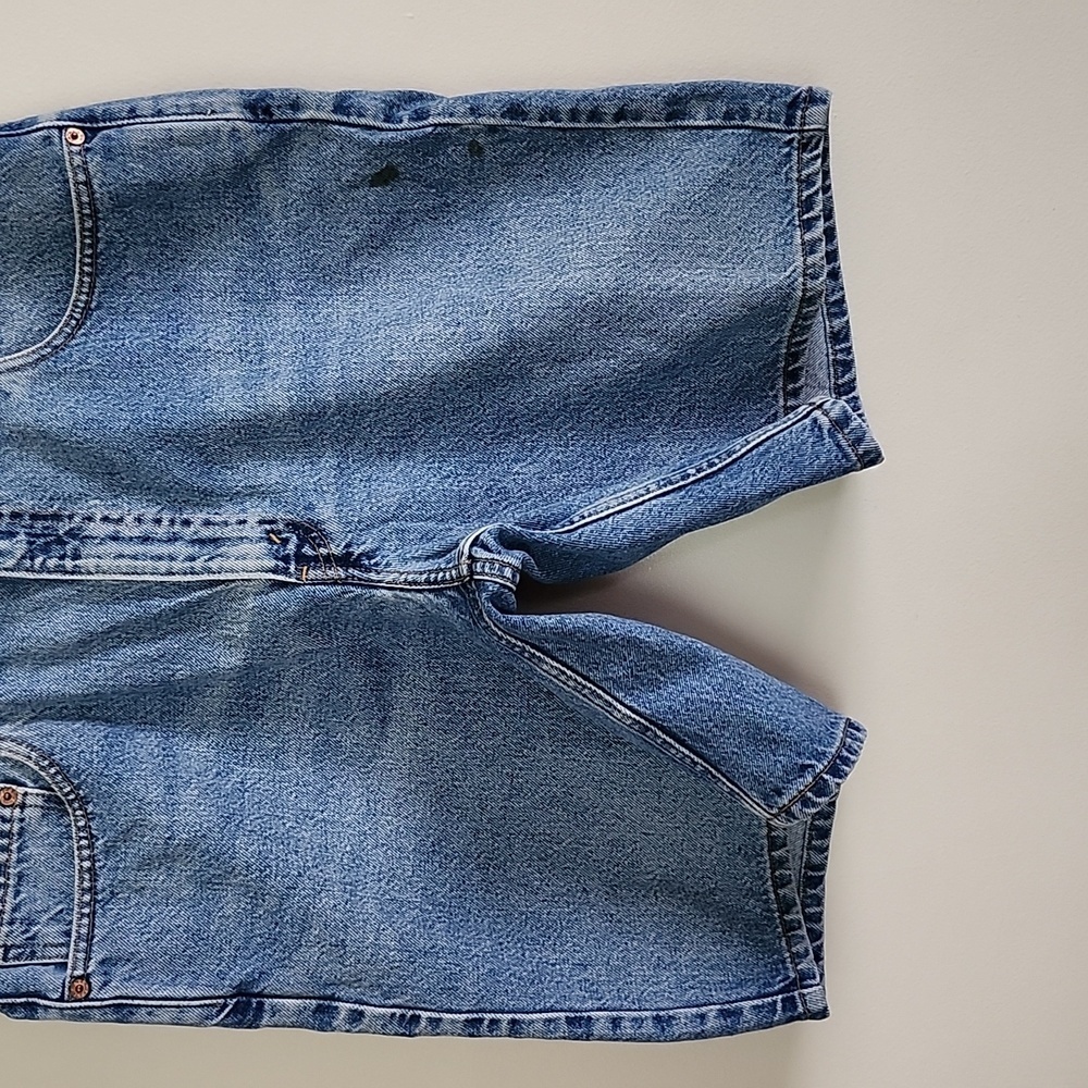 Levis 550 cotton jorts, jean shorts medium wash, mens size 36L